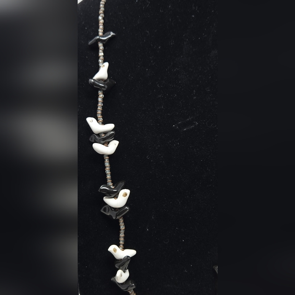 Black & White Ceramic Fetish Birds Beaded Necklace Pierced Earrings Set Vintage - Picture 5 of 12